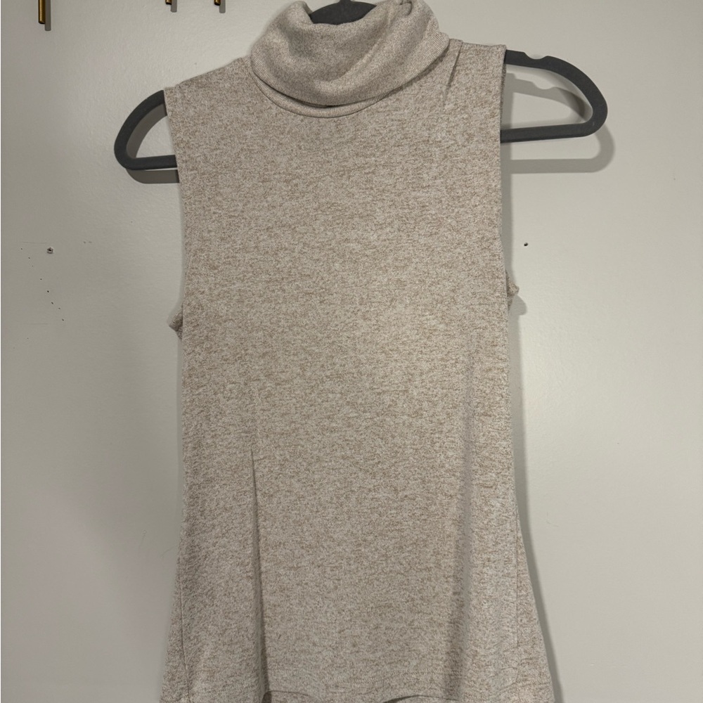 Banana Republic Soft Luxe Knit sleeveless turtle neck